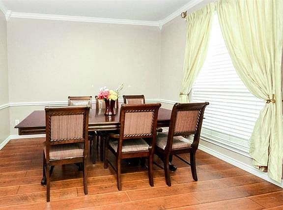 4th image of 214 Martin Dr