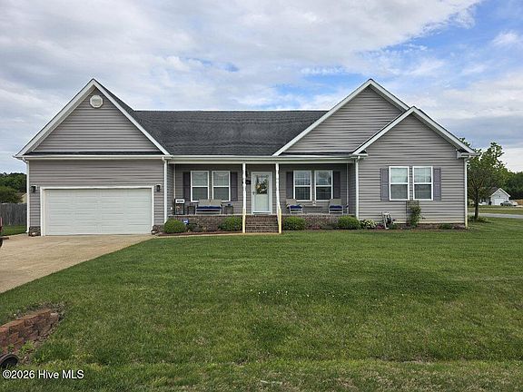 2nd image of 112 Bay Leaf Drive