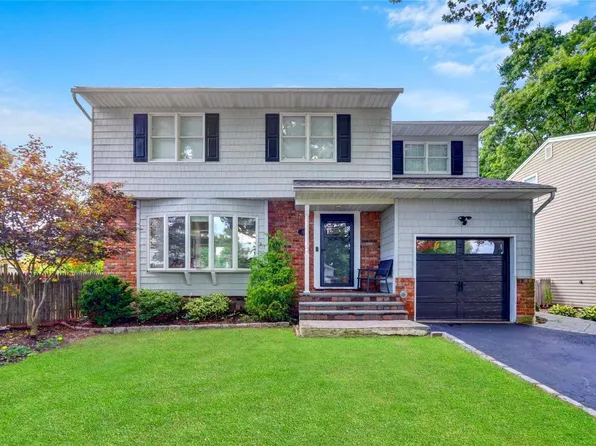 114 Laurel Court, Northport, NY 11768