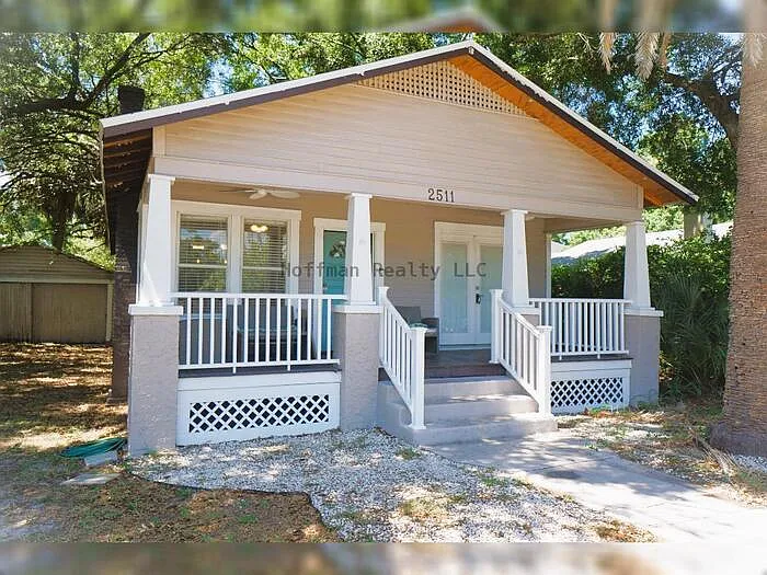 2511 W Fig St — Photo 1