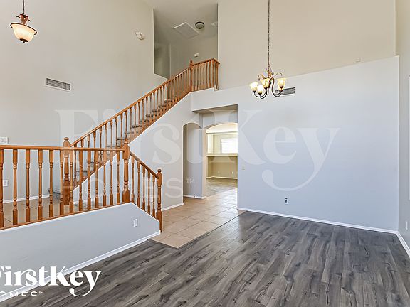 5th image of 725 W Desert Basin Dr
