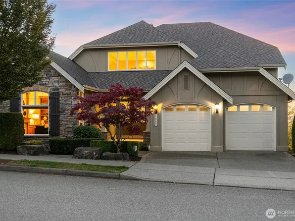 1685 30th Avenue NE, Issaquah, WA 98029