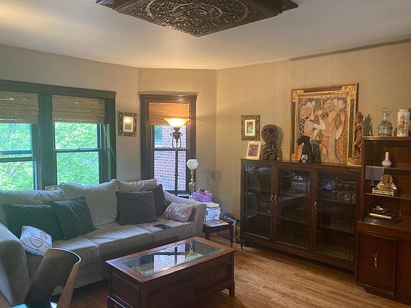 4th image of 4616 N Sacramento Ave #3