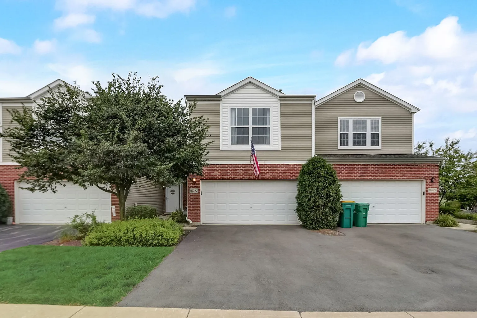 16222 Golfview Dr photo 1
