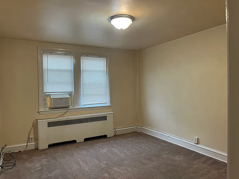 3427 Sheffield Ave #2 — Photo 11