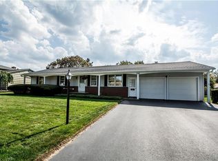 228 Sandoris Cir, Rochester, NY 14622