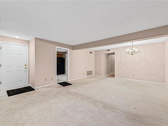 4th image of 12708 W 110th Ter