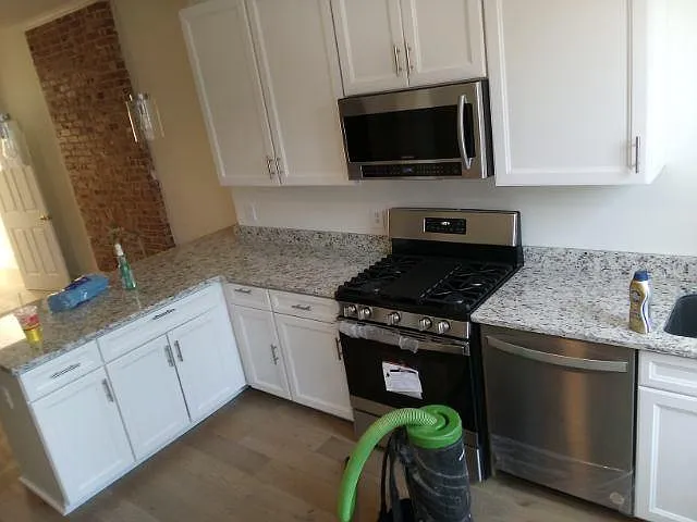 3194 S Grand Blvd #A — Photo 3