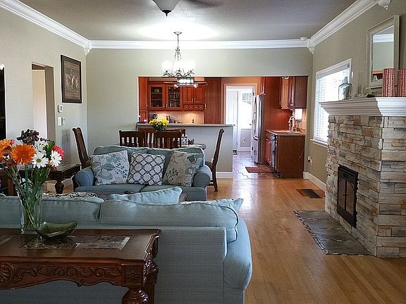 Gorgeous open concept 