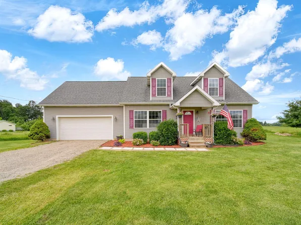 5867 E Hillcrest Dr, Eaton Rapids, MI 48827