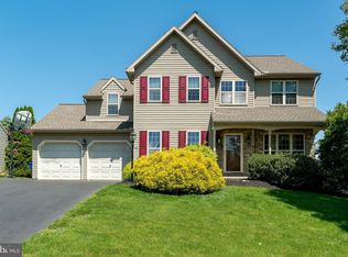 517 Woodhall Dr, Willow Street, PA 17584