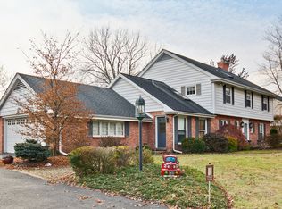 1831 Farm Rd, Lake Forest, IL 60045