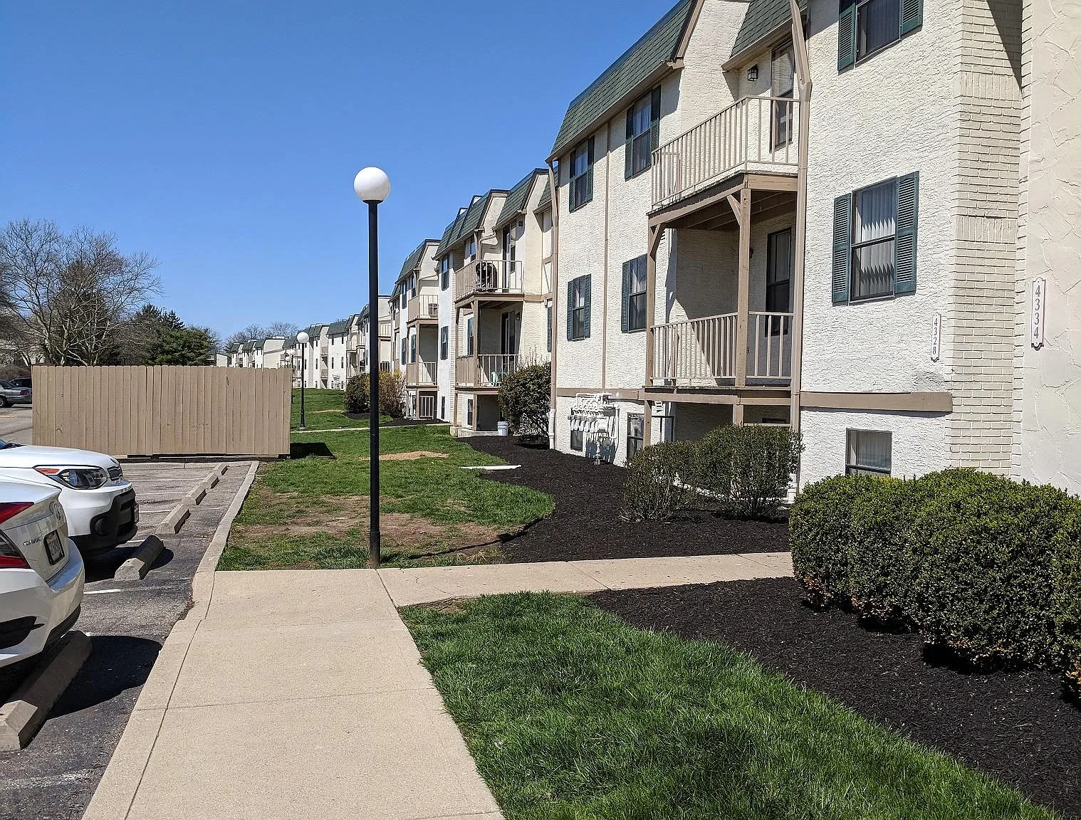 The Elms Apartments — Photo 3