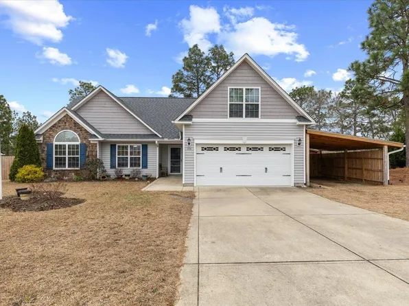 326 Basket Oak Dr, Bunnlevel, NC 28323
