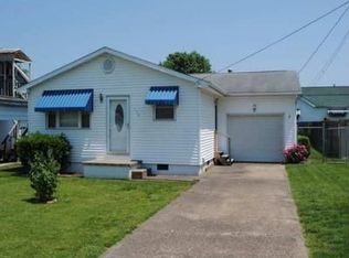 116 4th St, Huntington, WV 25705
