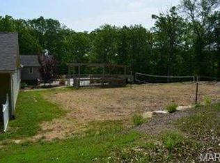 9389 Oak Leaf Trl, Hillsboro, MO 63050