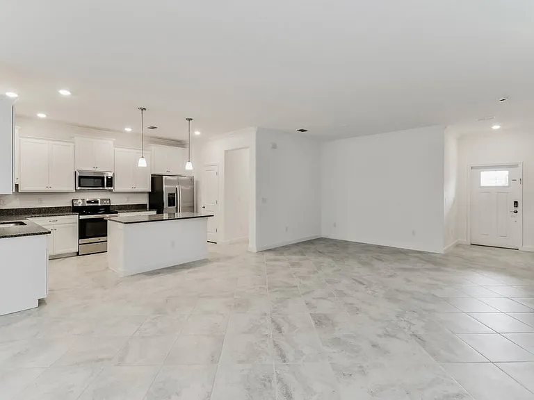 17492 Radiant Shine Way — Photo 5