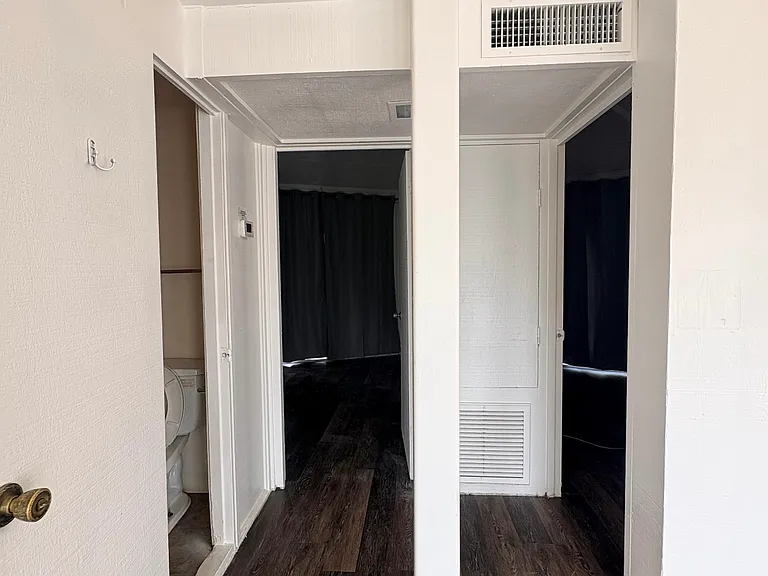2934 Marion Way — Photo 7