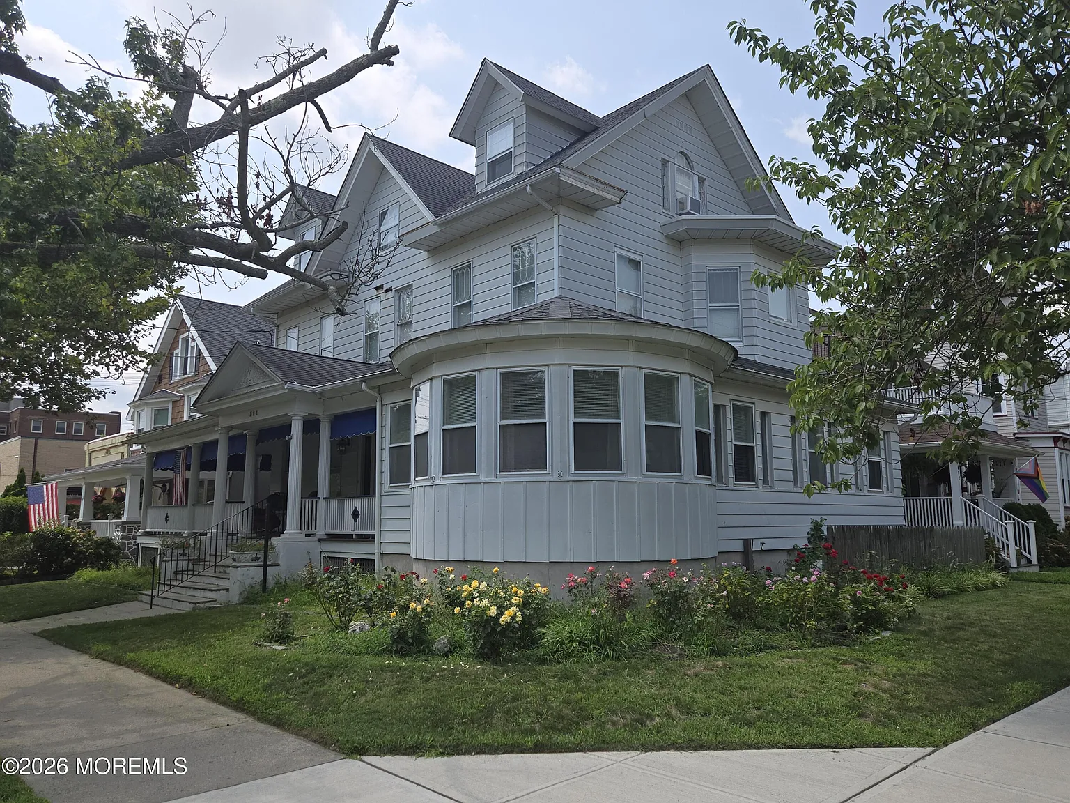 2 bed, $2,600 — Photo 2
