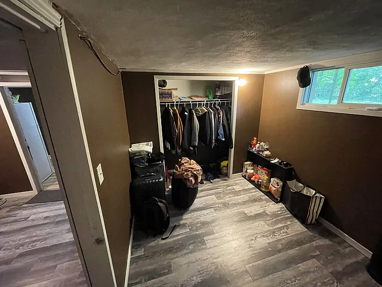 390 Hazel St #4 — Photo 4