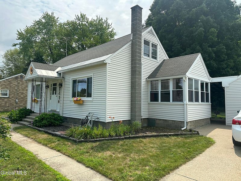 2nd image of 4 Kelly Avenue