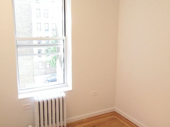 5th image of 703 W 184th St APT 3D