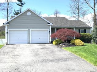 3 Natalie Ct, Schenectady, NY 12304