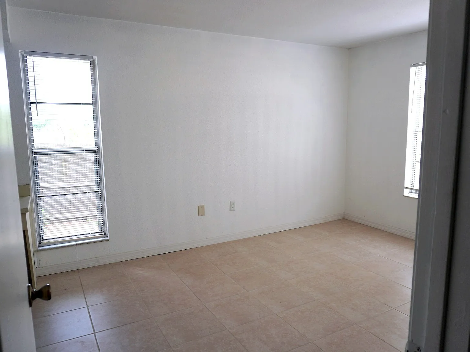 3640 Meriden Avenue - 3 — Photo 4