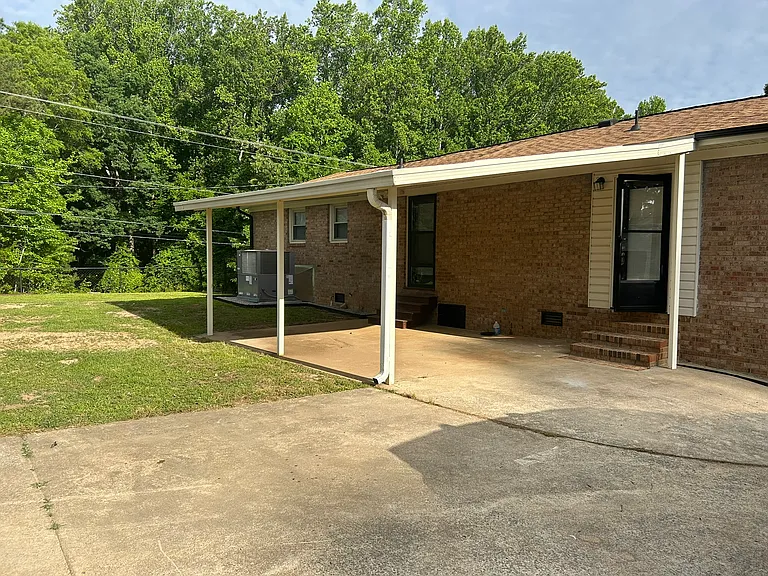 3517 Northern Hills Dr — Photo 15