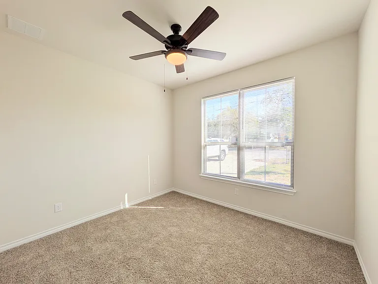 2250 W Bridge St — Photo 10