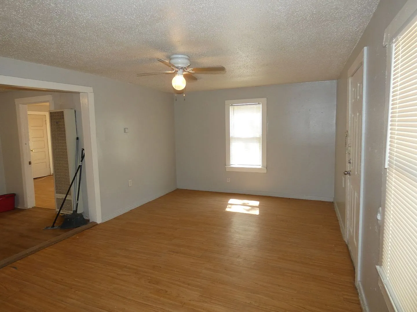 3 bedroom, 2 bath — Photo 2