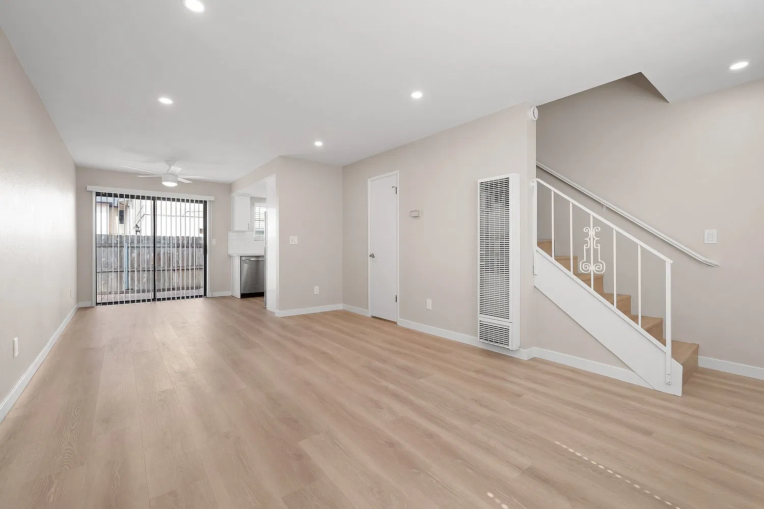 2 bed, 1.5 bath, 950 sqft, $2,850 — Photo 1