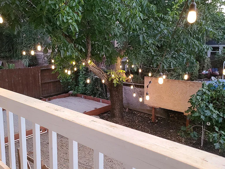 Sizeable backyard for summer bbq or just to relax with the cool marina breeze after a long day at work.