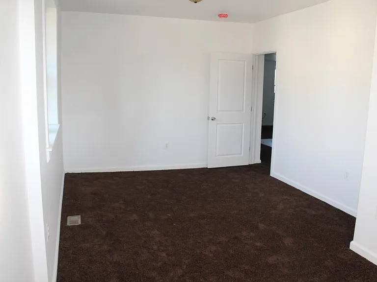 13 S Jefferson Ave — Photo 9