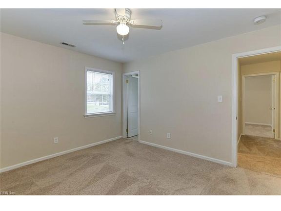 5th image of 13203 Aqueduct Dr