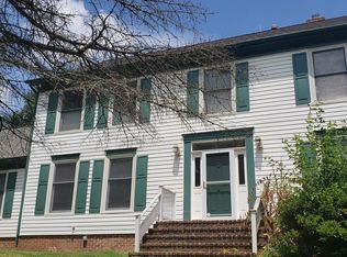 9304 Arnon Chapel Rd, Great Falls, VA 22066