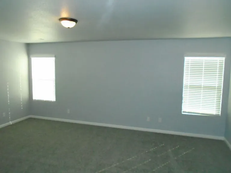 3420 Kensington Ct — Photo 21