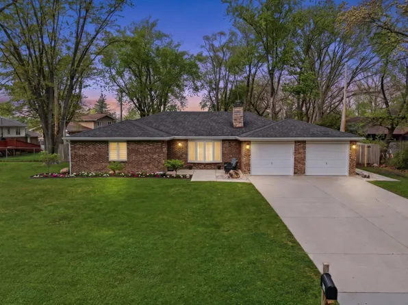 815 Schilling Dr, Dyer, IN 46311