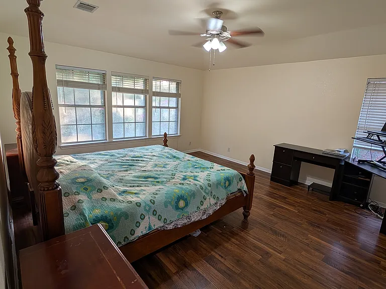 9910 Jasmine Creek Dr — Photo 25