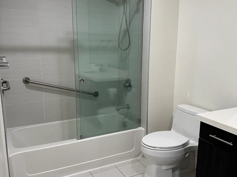 1046 S Serrano Ave #4 — Photo 12