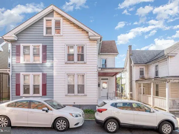 226 Elm St, Steelton, PA 17113
