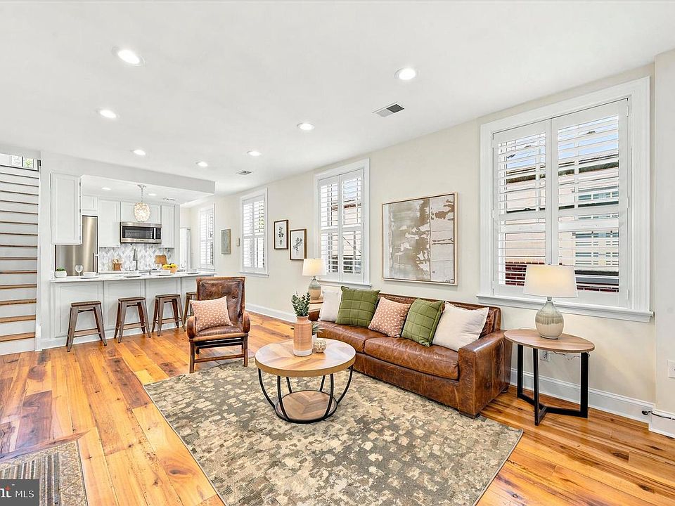 1st image of 328 Spruce St APT 5