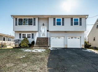 196 Berkeley Ter, Plainfield, NJ 07060