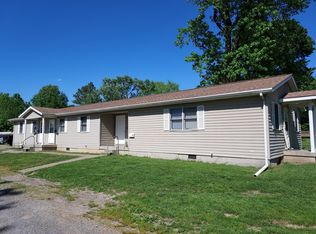 310 W 9th St APT 1, Johnston City, IL 62951