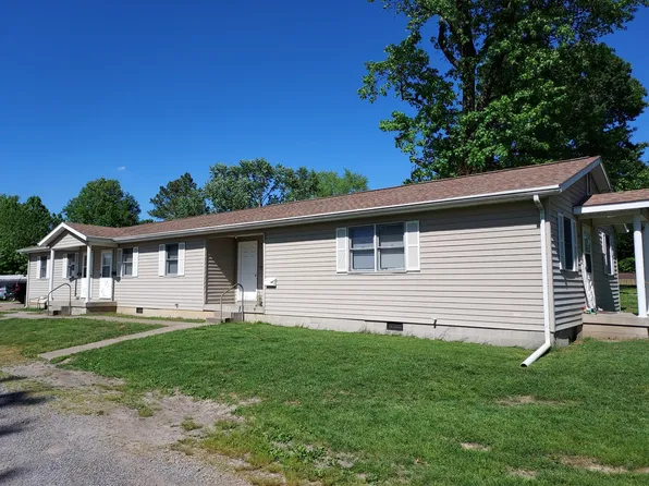 310 W 9th St APT 1, Johnston City, IL 62951