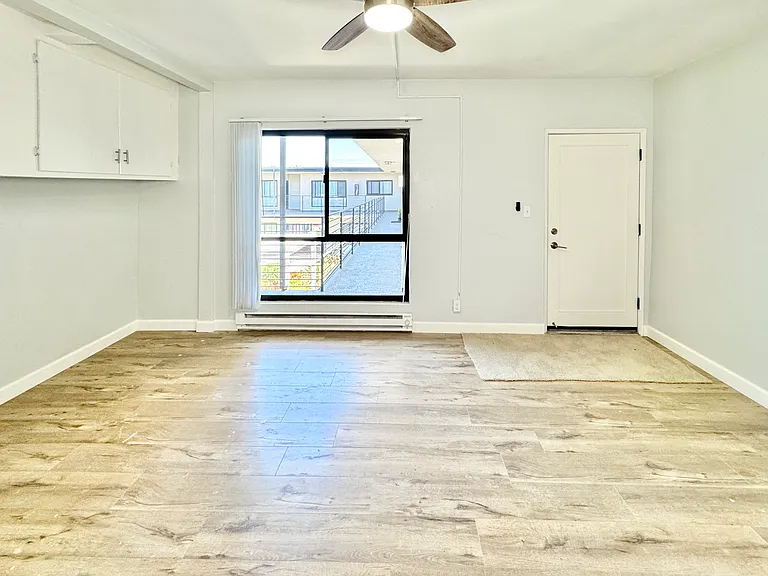 21111 Wood Ave #A — Photo 10