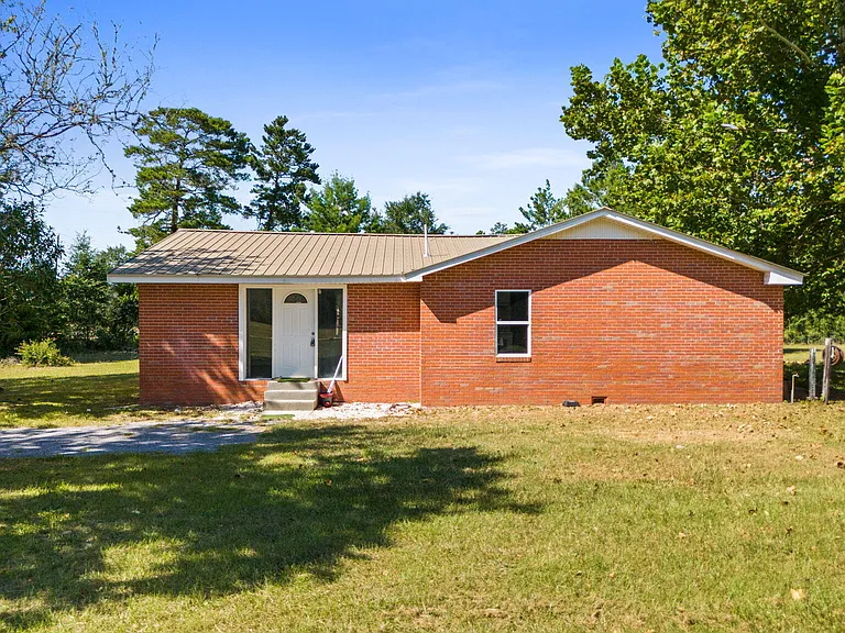 13636 Highway 77 — Photo 4