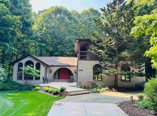 1493 Gracedale Dr, Rochester Hills, MI 48309