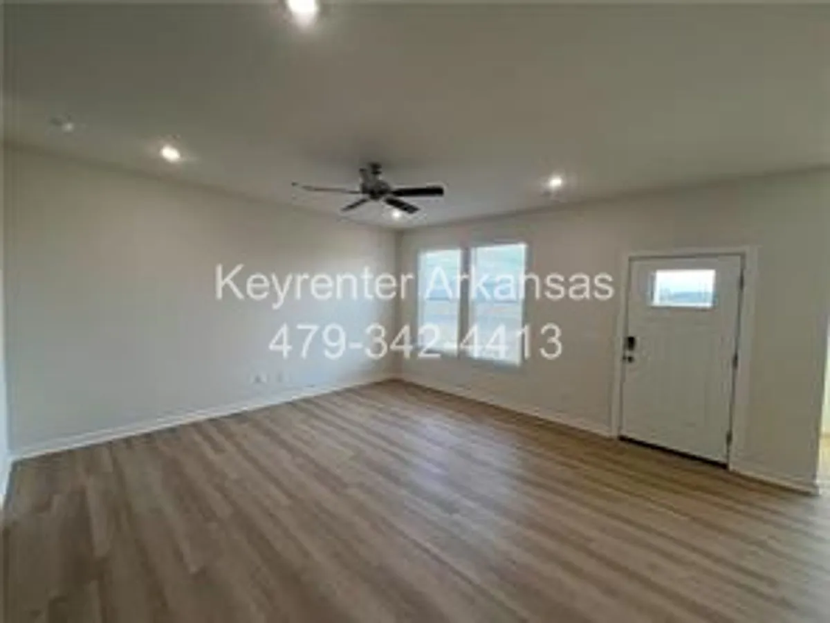 Building Photo - 4808 Planetree St