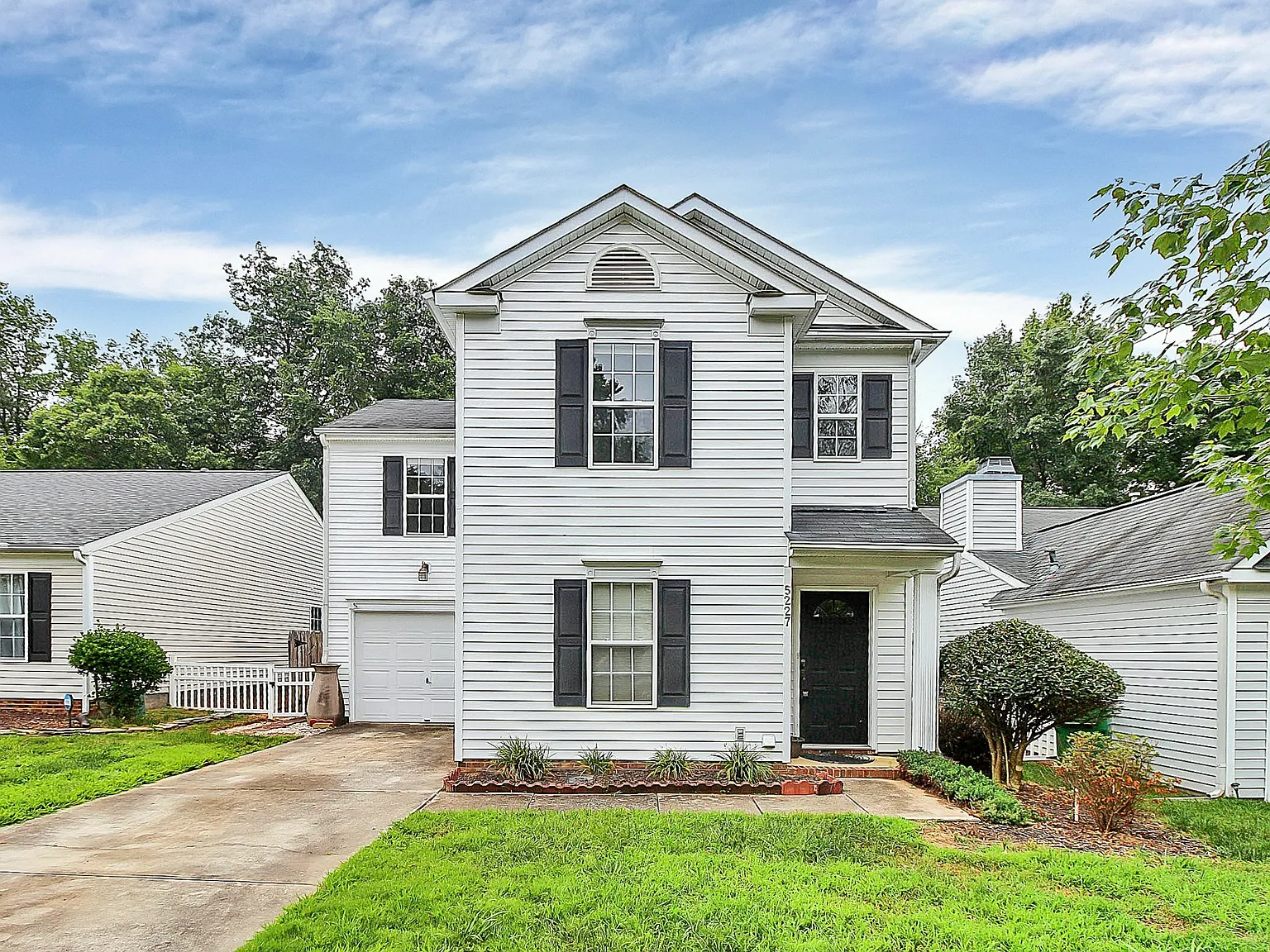 5227 Silabert Avenue Charlotte, NC 2820 — Photo 2